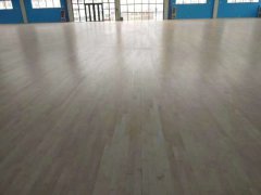 為什么體育場館大都選擇實木運動地板