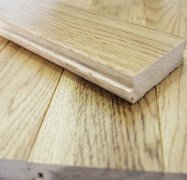 網(wǎng)上怎么挑選到有質(zhì)量保證的籃球館運(yùn)動木地板